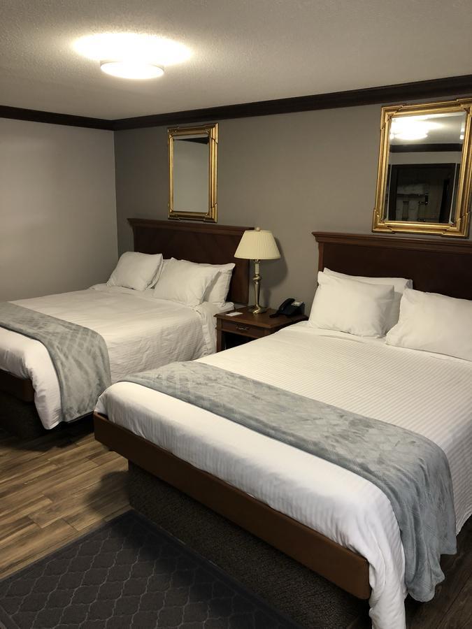Talbot Trail Inn & Suites Лімінґтон Екстер'єр фото